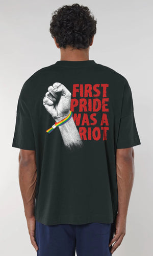 Oversized T-Shirt Pride Fist