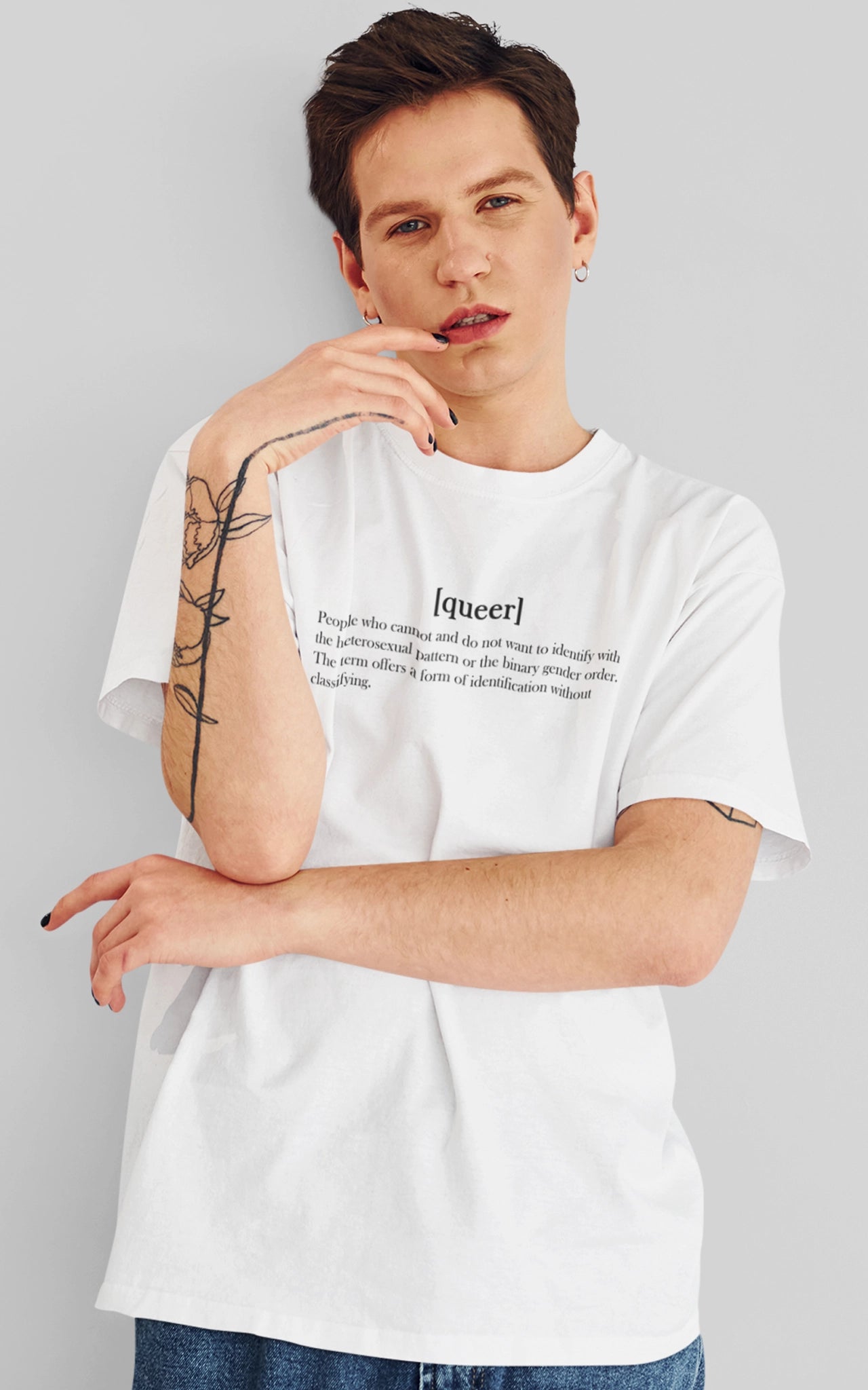 weißes Oversized Organic T-Shirt "queer definition"