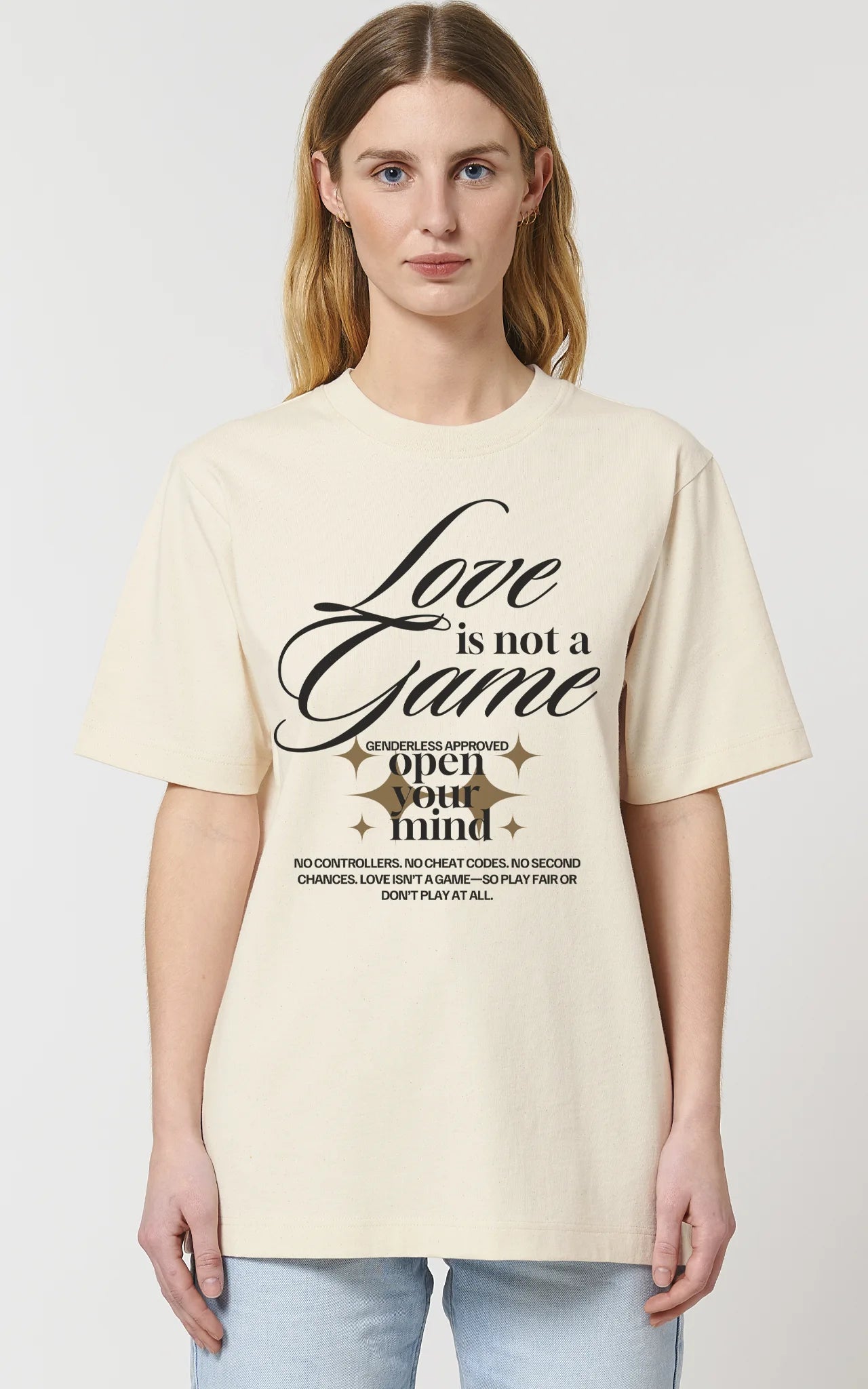 Statement T-Shirt mit Spruch 'Love is not a Game'